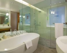 Swissotel Krasnye Holmy -  Salle de bain