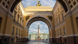 Voyage Saint-Pétersbourg, Ermitage, Palais de l'Etat Major | Tsar Voyages