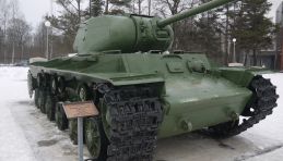 Circuit militaire autour de la région de Léningrad - Tank au musée « Percée du blocus de Léningrad »